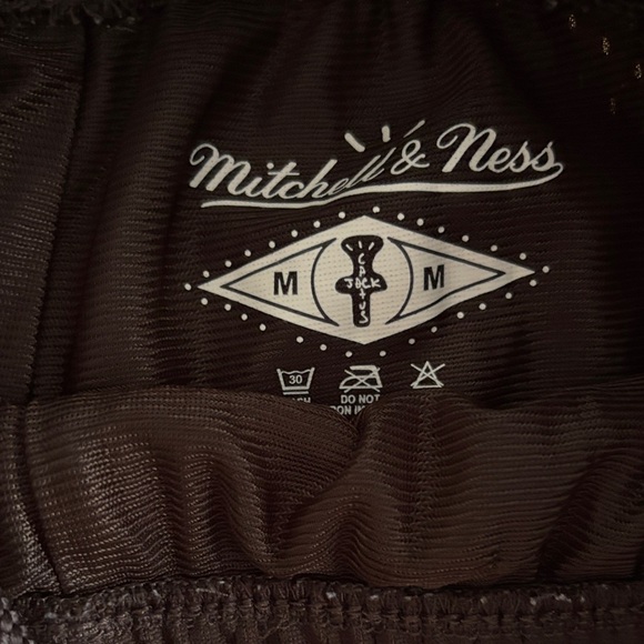 Cactus jack Trojan Mitchell & Ness Black Graphic Shorts - Picture 2 of 4